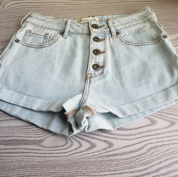 Bullhead Pants - NWT Bullhead jean shorts